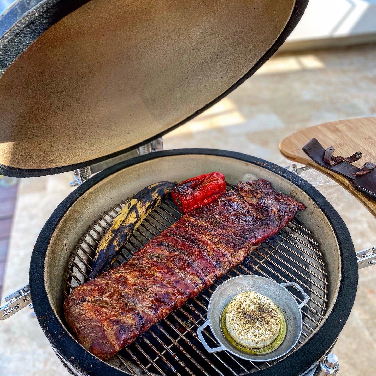 KAMADO diametro 21 pulgadas (asador, horno y ahumador)