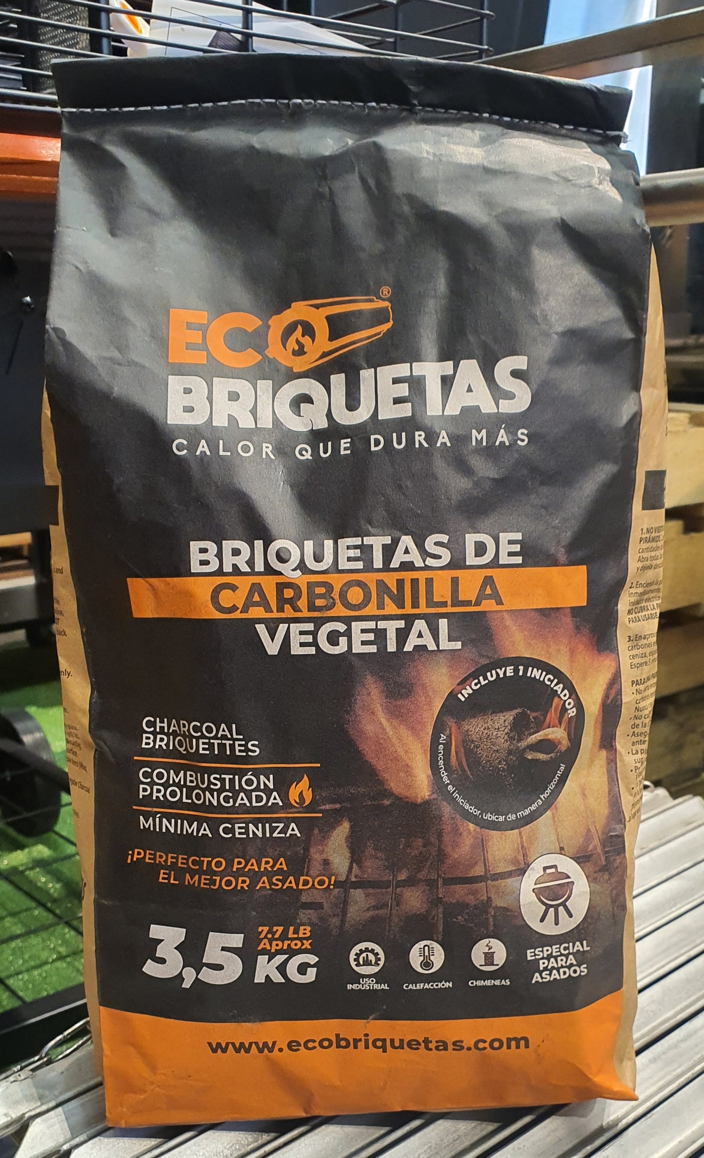 BRIQUETAS (Carbon vegetal prensado)