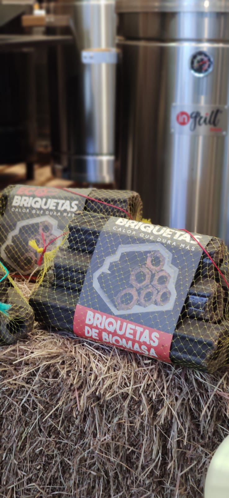 BRIQUETAS DE CASCARA DE COCO caja 6kg